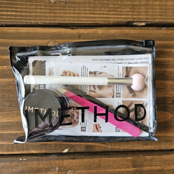 Method Brow Shaping Kit with Tools - Picture 3 of 3